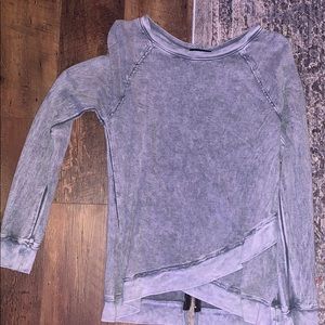 ADORABLE washed out grey long sleeve!